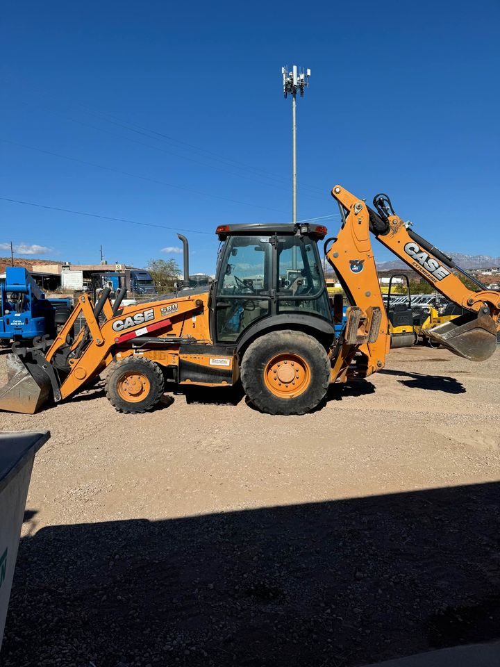 2018 Case 580c Backhoe - Hours: 2,058