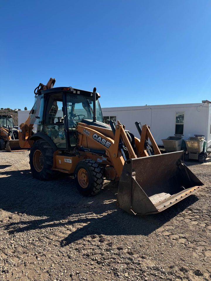 2018 Case 580c Backhoe - Hours: 1,589