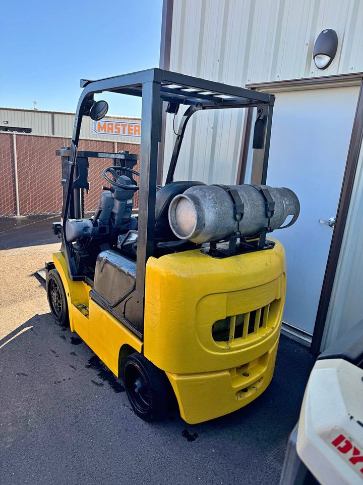 2008 Komatsu 5000 lbs forklift